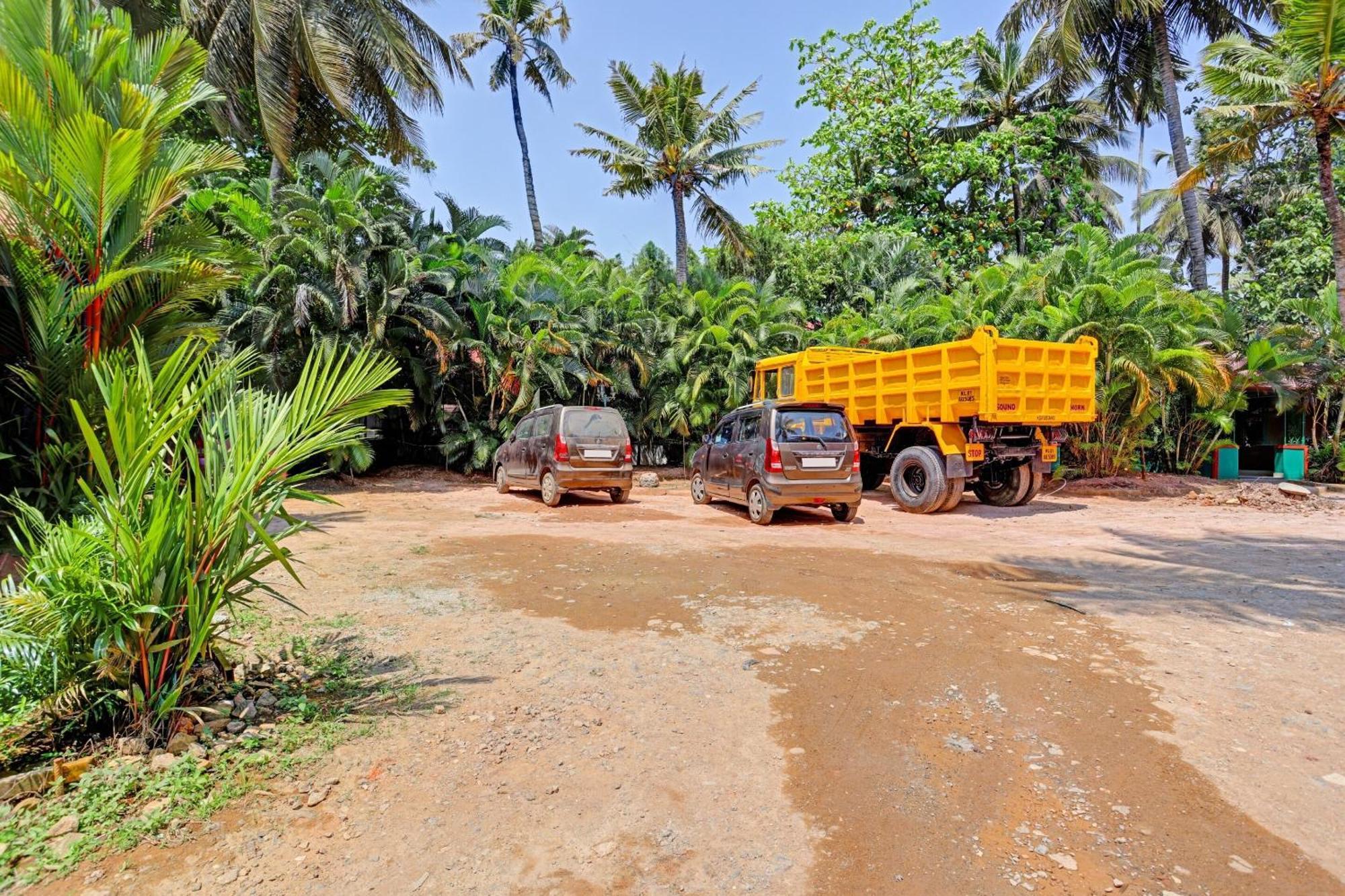 Super Collection O Pallava Rajadhani Thiruvananthapuram Bagian luar foto