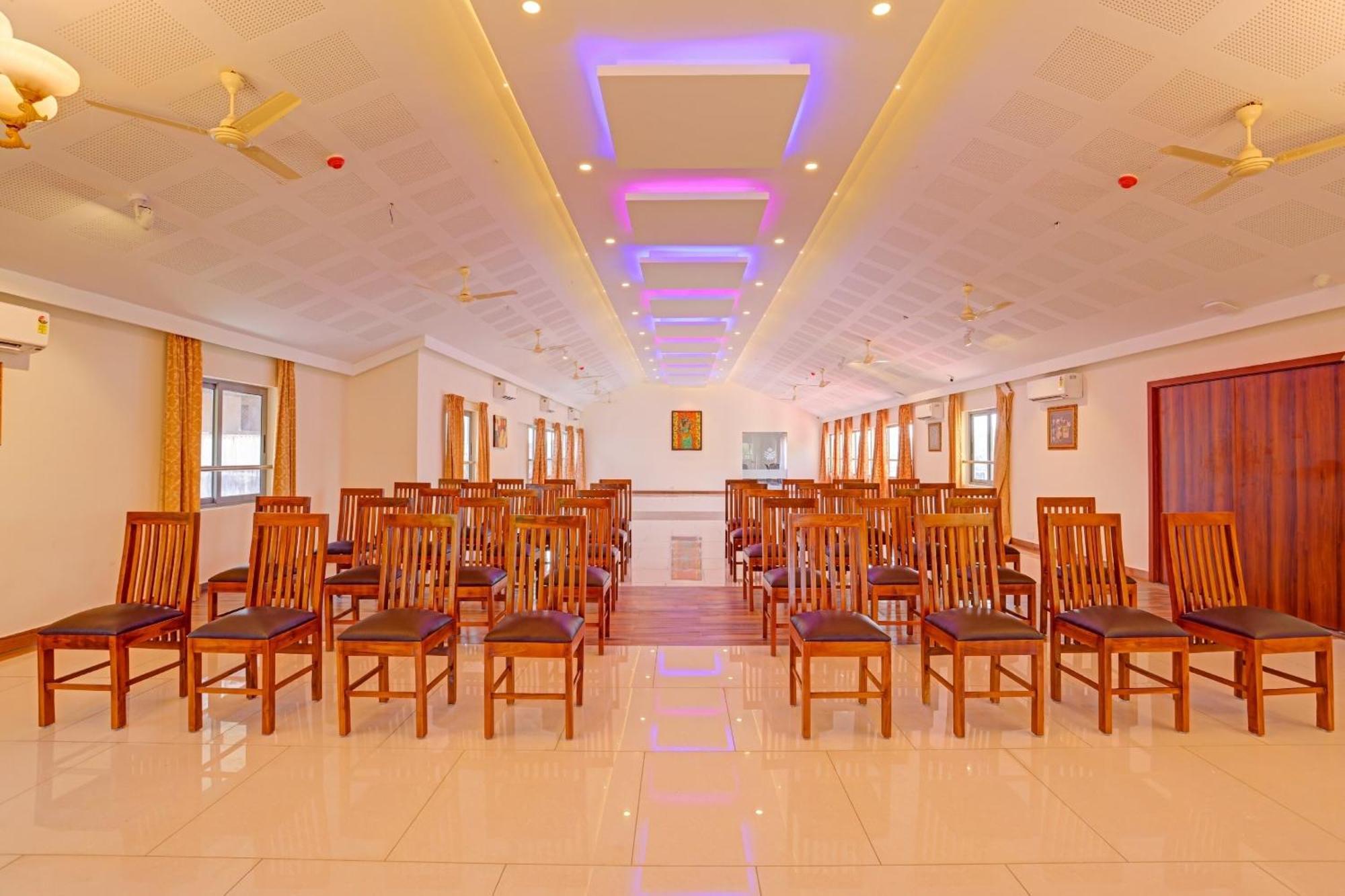 Super Collection O Pallava Rajadhani Thiruvananthapuram Bagian luar foto
